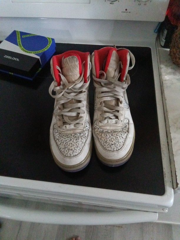 Old Nike air Forces  Size 9