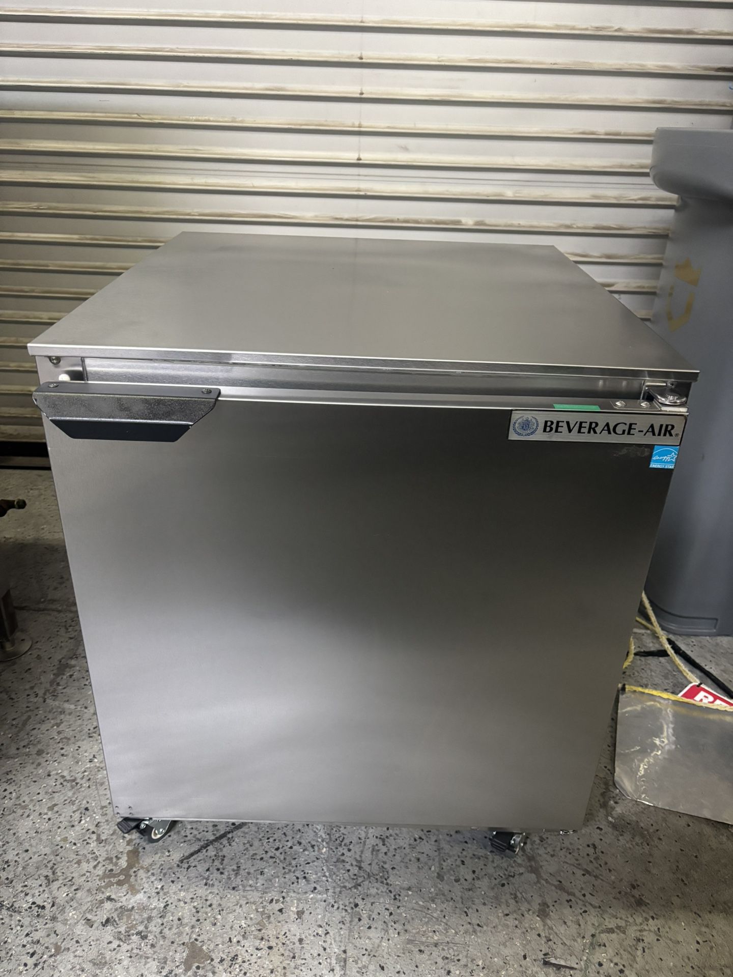 27” Beverage Air UCR27 Stainless Steel NSF Under Counter Refrigerator Commercial Cooler Front Breathing On Wheels 115v Restaurant Kitchen Coffee Cart