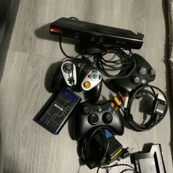 Xbox 360 Controllers And Kinect 