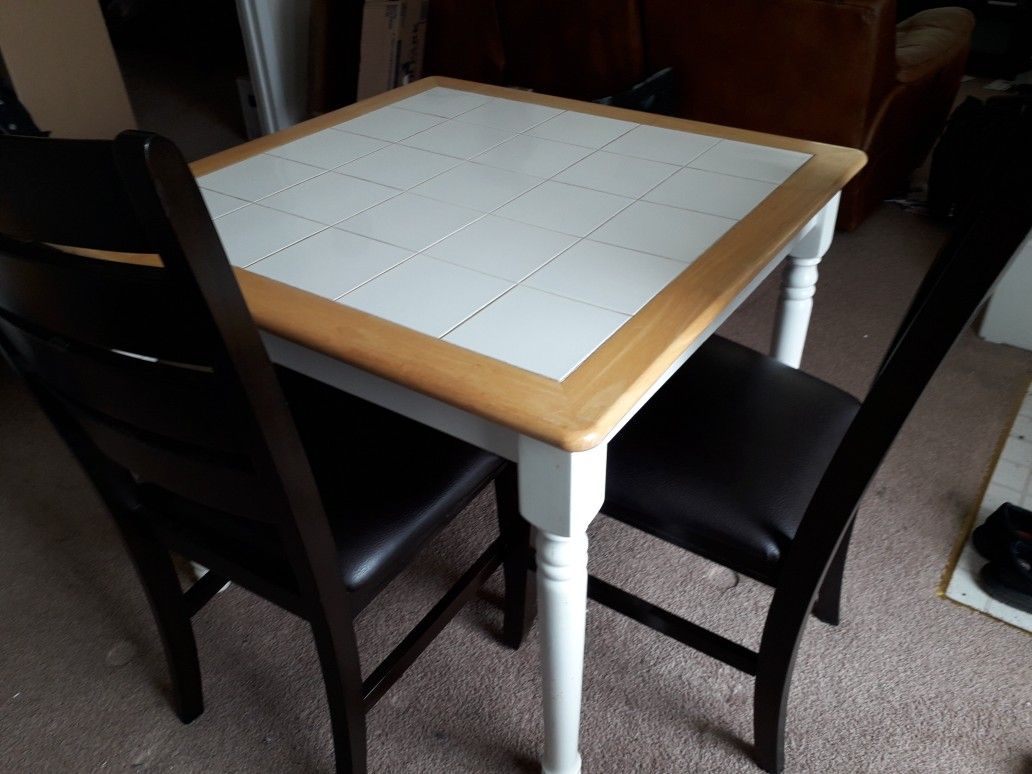 Dinning table with chairs