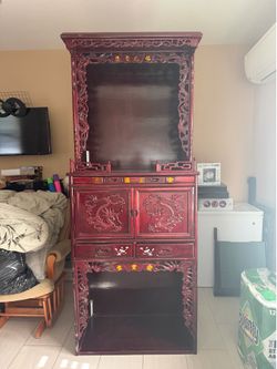 7ft Traditional Chinese Redwood Altar Cabinet / Shrine Display Cabinet – Hand Carved Dragons