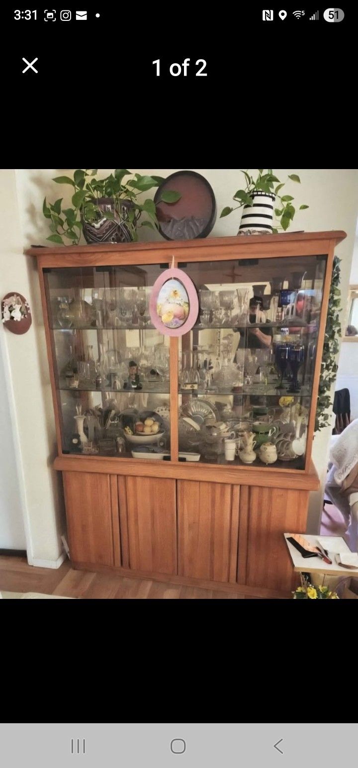 Solid Wood China Cabinet With Hitch
