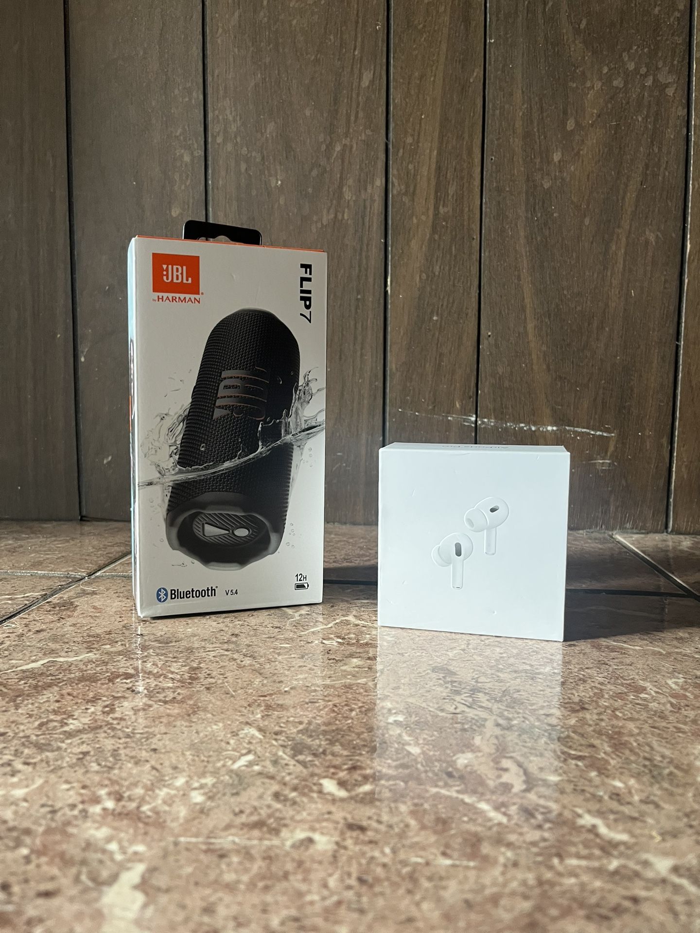 Jbl Flip 7 and AirPods