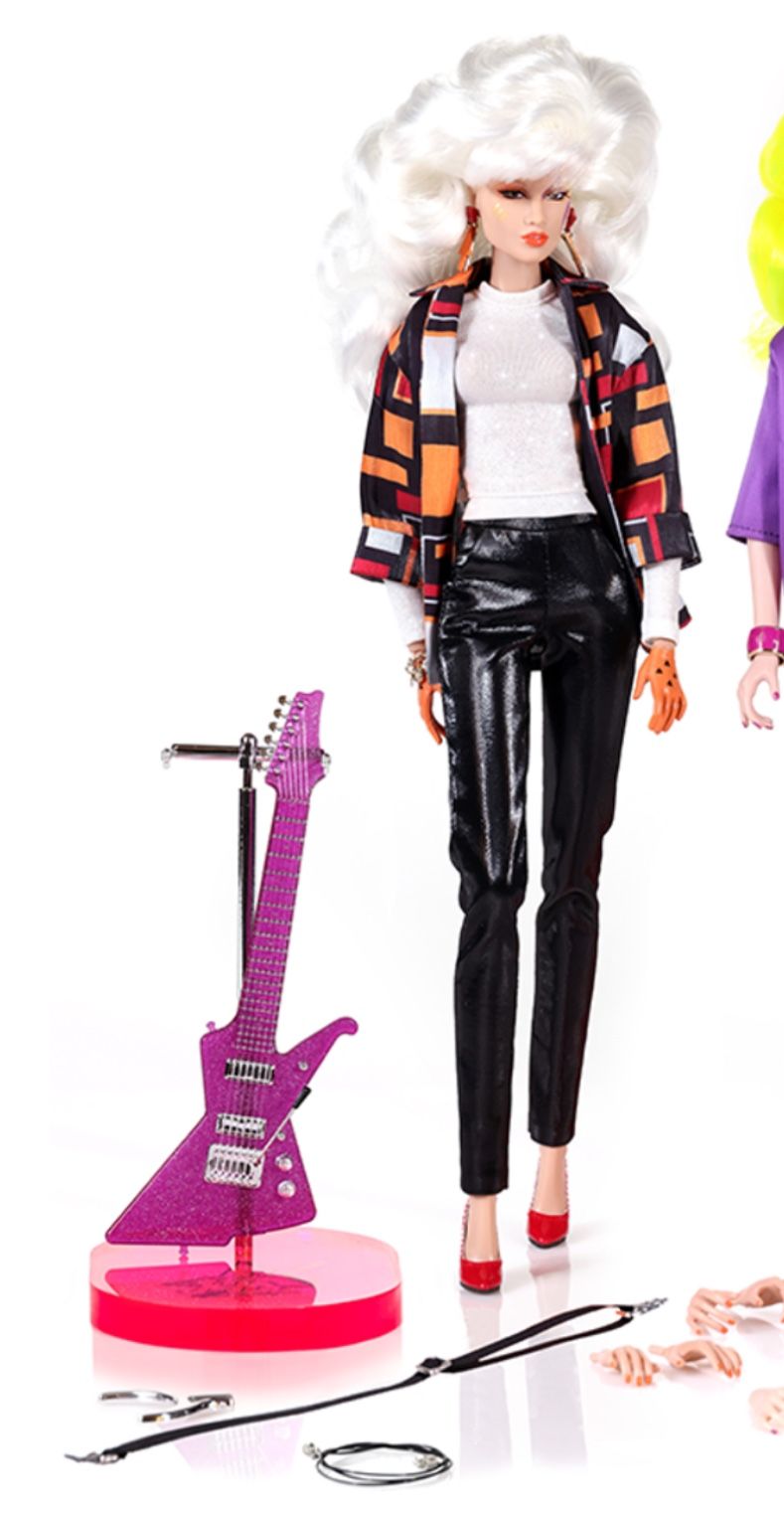 I AM A GIANT! Misfits PIZZAZZ and ROXY Jem and the Holograms 35th