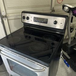 GE Electric Stove 
