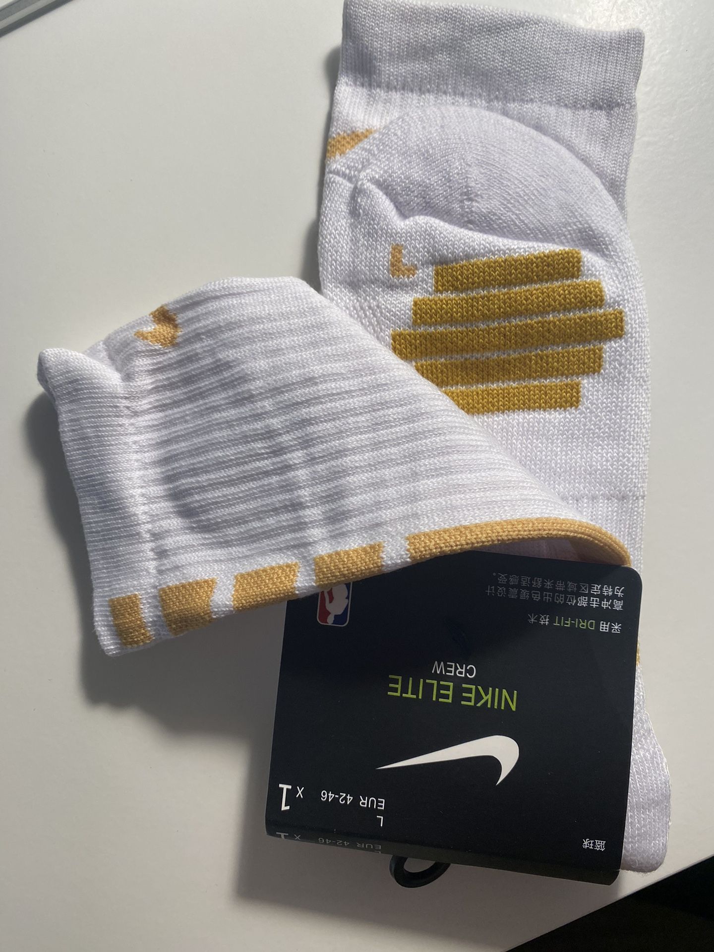 2 Pairs Nike NBA Basketball Elite DriFit Crew Socks White Black Gold