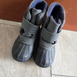 Kids Shoe's, Rain Boots, Snow Boots, Soccer Cleats.