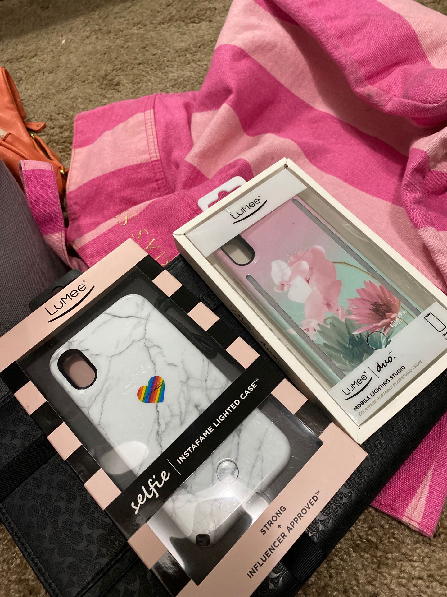 Lumee cases