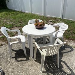 Free Table And Chairs 