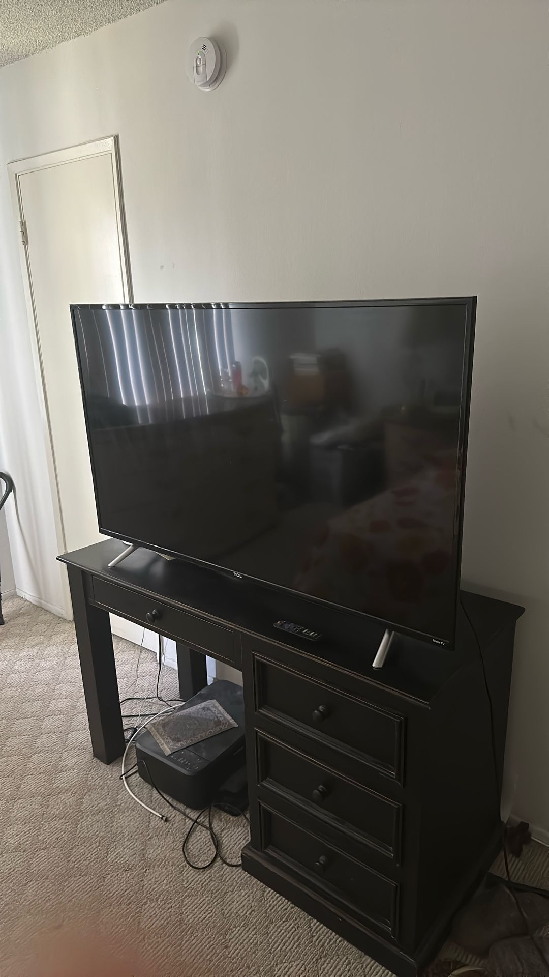 TCL 55-Inch Class 4-Series 4K UHD HDR Roku Smart TV