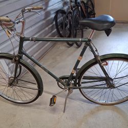 2 vintage bicycles 