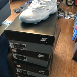 Jordan Retro “ LEGEND 11s” 