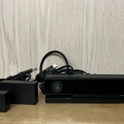 Xbox One Kinect Sensor Motion For Xbox One S & X Camera Adapter Bundle