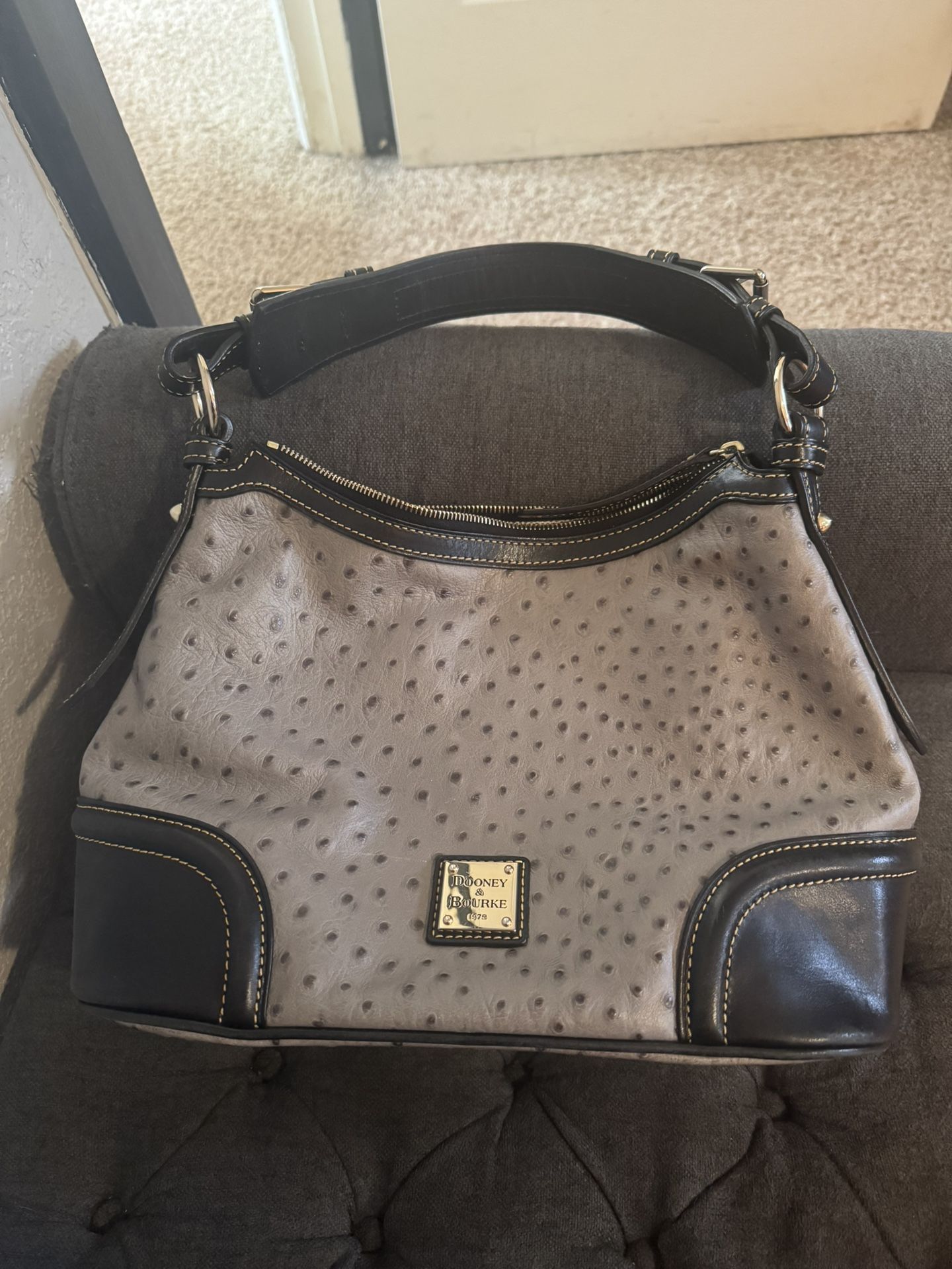 Dooney & Bourke