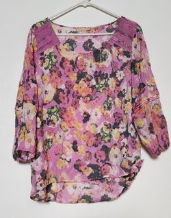 Women's Pink Floral Top Size XL