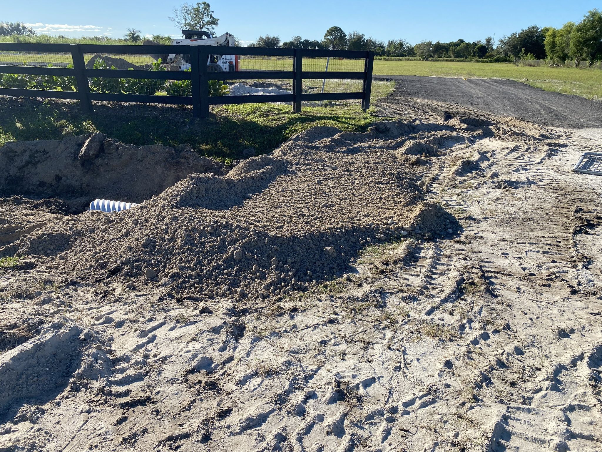 Bobcat, Dirt,Leveling