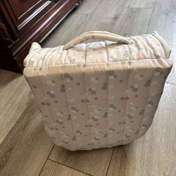 Baby Delight Snuggle Nest. 