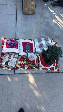 Christmas Home Decor Bundle Lot – Pillows, Mini Light-Up Tree & Blanket