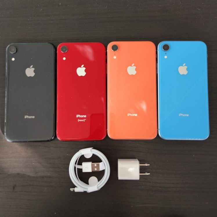 iPhone Xr UNLOCKED Like New (Color Choices)