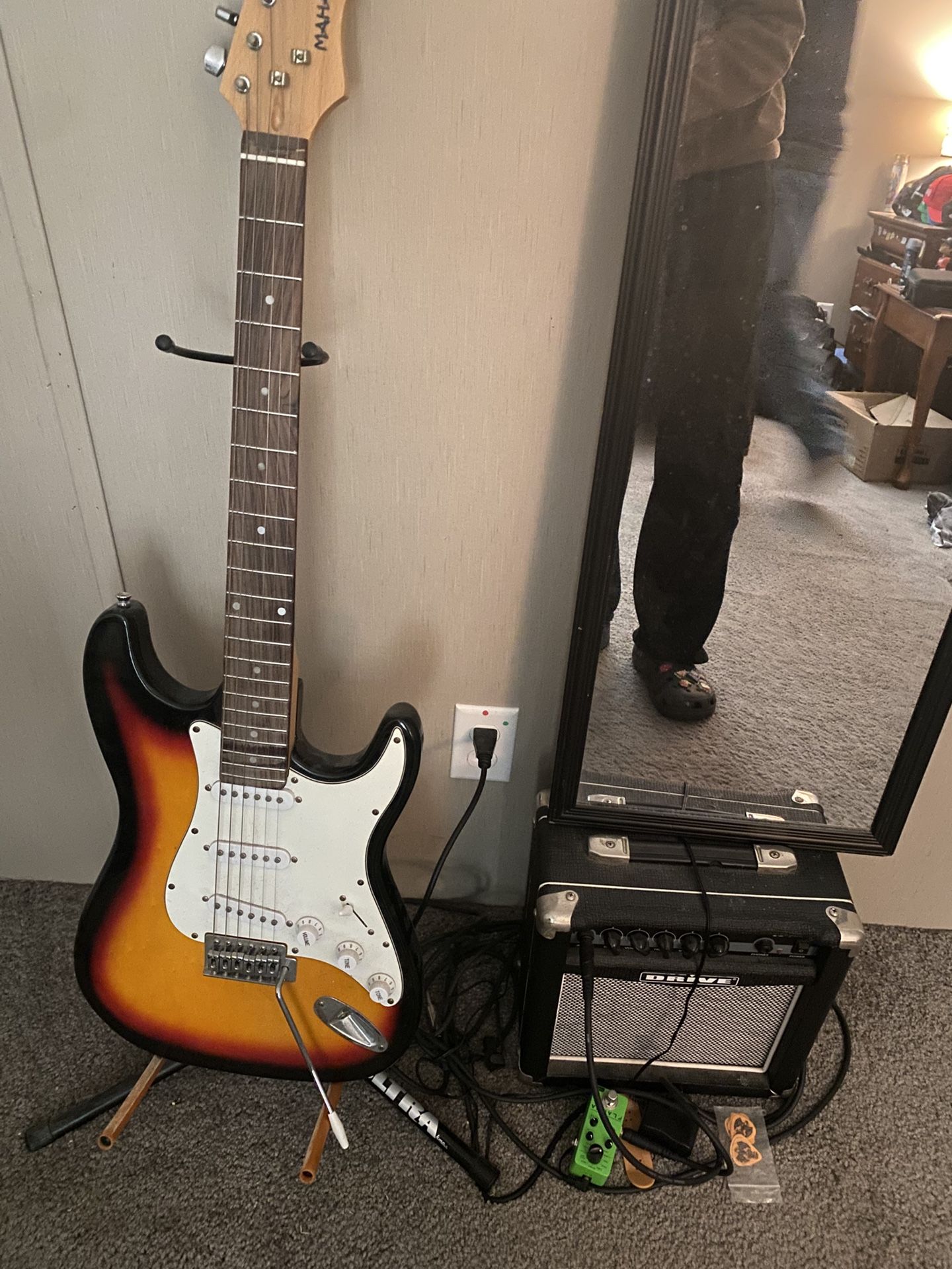 Electric Guitar W Kit