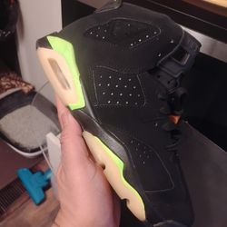 AJ 6 SIZE 7 Y 