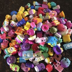 Shopkins lot- Random 100 pieces