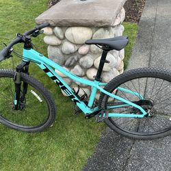 Trek Marlin 6 size XS (I have 2 identical bikes, price is per each)