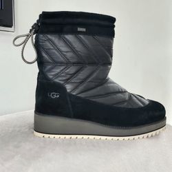 UGG Women's Black Boots Size 7.5 