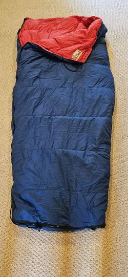 REI down Sleeping Bag.  Nylon With Down Stuffing, Includes Stuff Bad In Excellent Condition