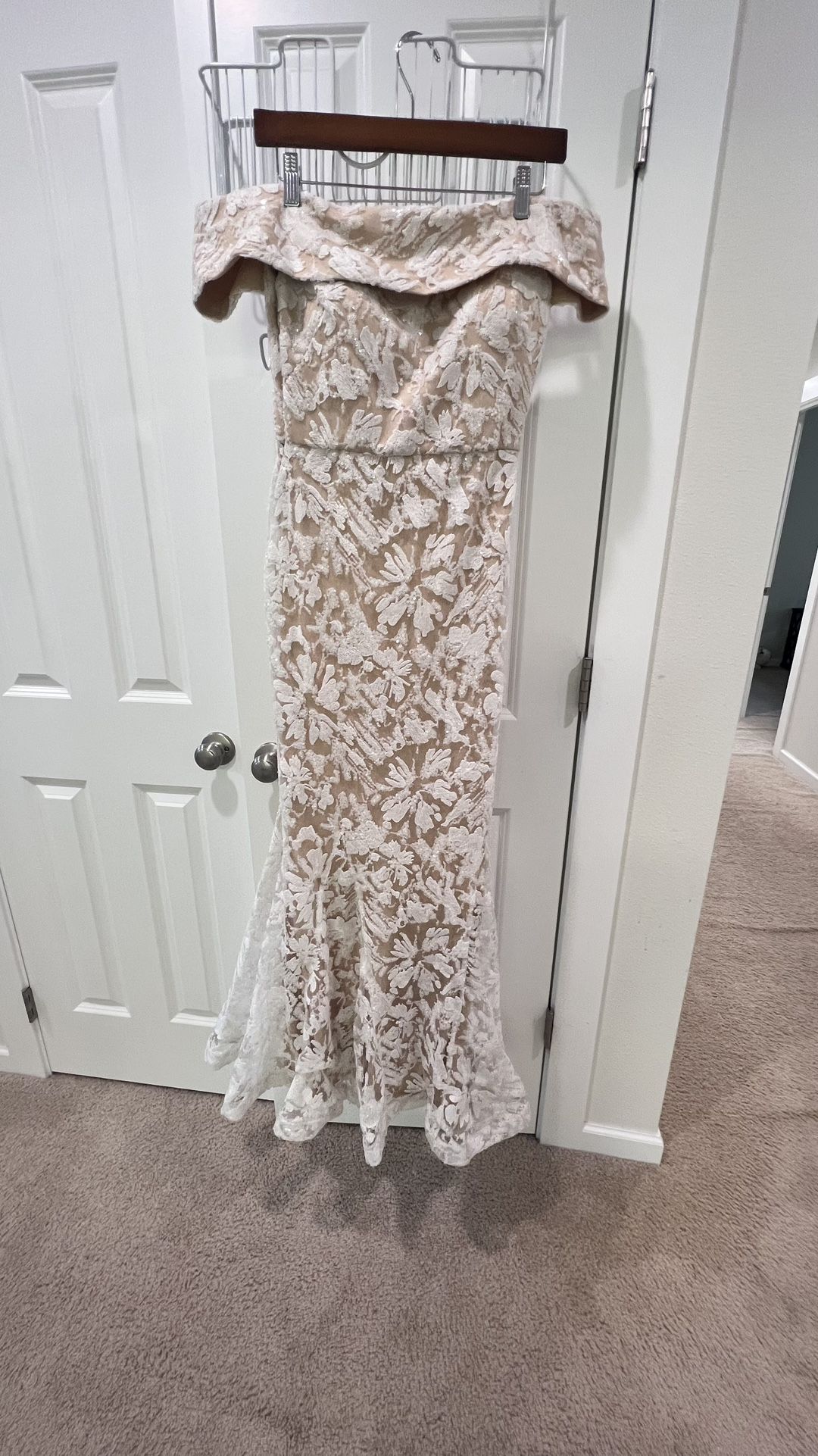 Very elegant dress