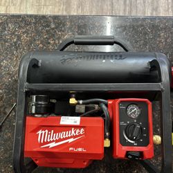$249.99 MILWAUKEE 2 GALLON AIR COMPRESSOR 