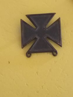Original US Army WWII Markmanship Pin