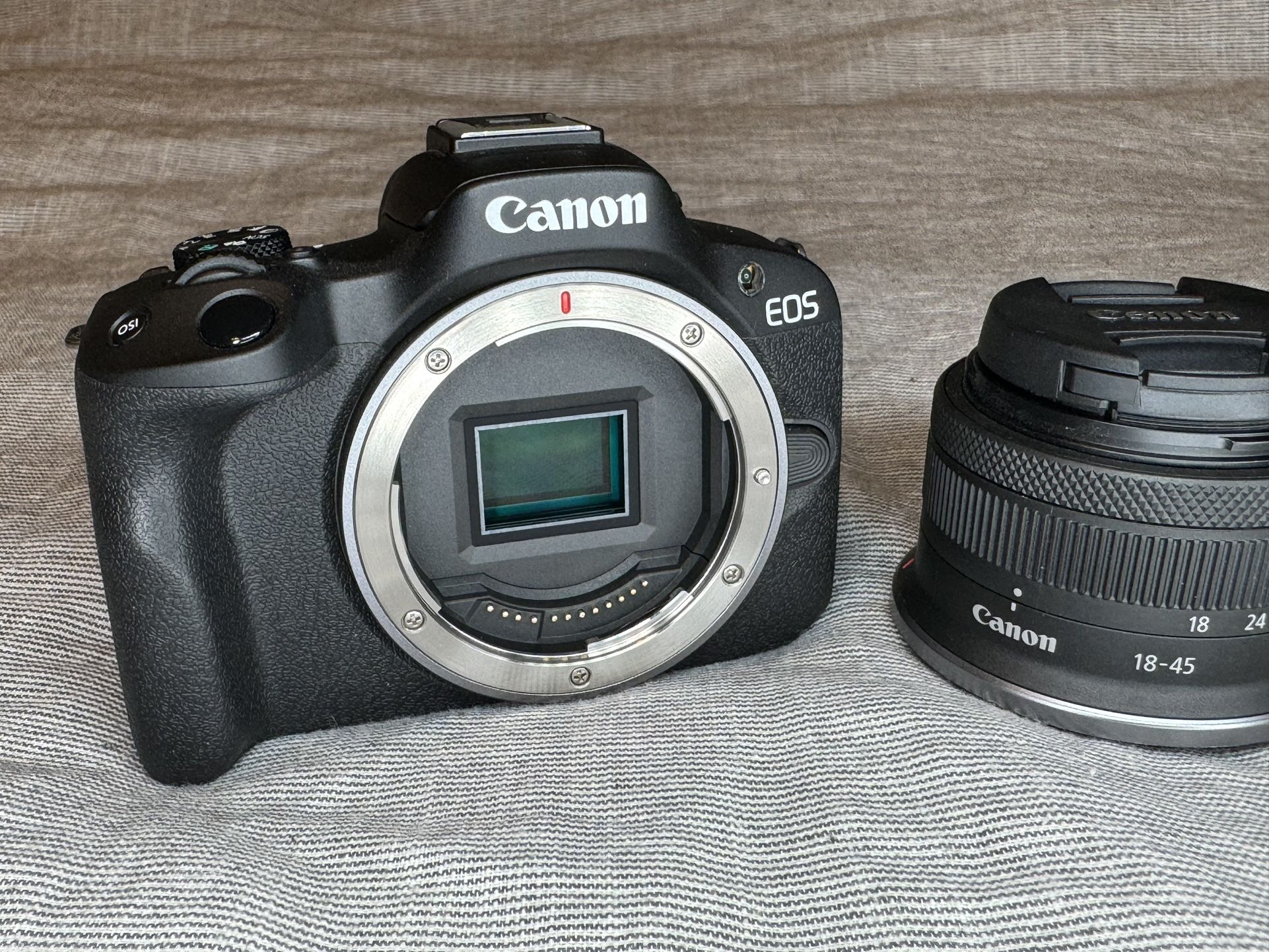 Canon R50 with 18-45mm Lens