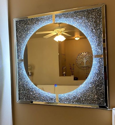 Nowles Wall Mirror Decor (LED)