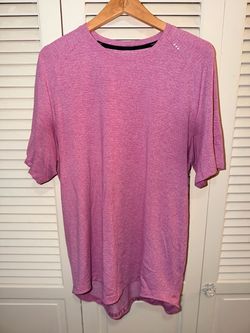 Lululemon men’s shirt