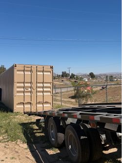 Storage shipping containers, local yard located in hesperia