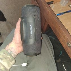 JBL CHARGE 4 Speaker 