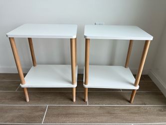 Set of 2 Nightstands / Side Tables – Like New