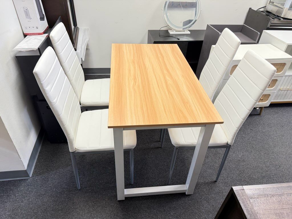 5 pieces Dining table with Chairs (SW542)