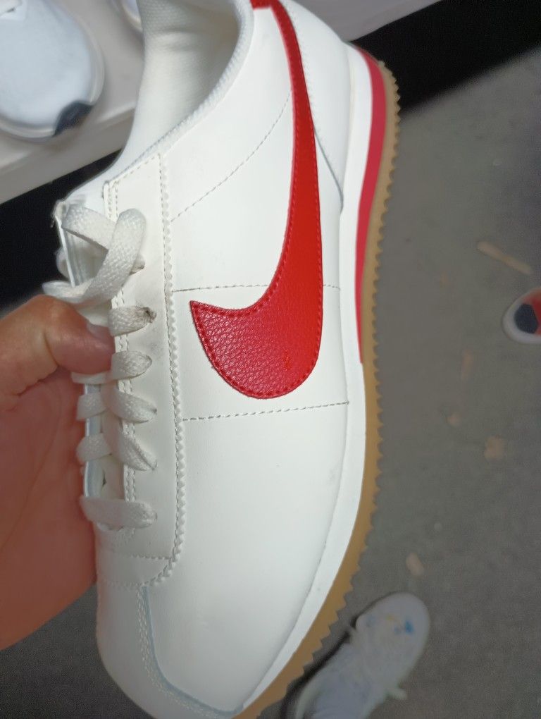 Nike Cortez Leather Size 9