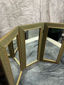  Vintage Trifold Mirror