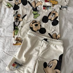 Disney Mickey and friends toddler set / Size 3T 