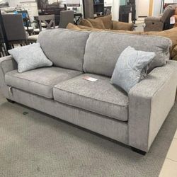  BRAND NEW ASHLEY 👌 Altari Alloy/Smoke Sofa