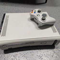 Xbox 360 - Console and Controller