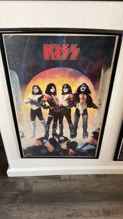 13 kiss framed posters!