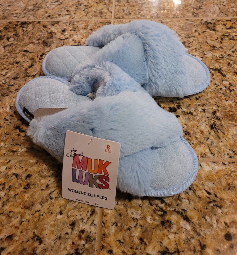 Muk Luks Powder Blue Plush Slippers Size 8