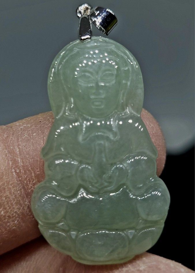 Burmese Icy Jadeite Jade TypeA Pendant Lucky Kwanyin.