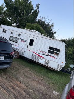 Toy hauler RV