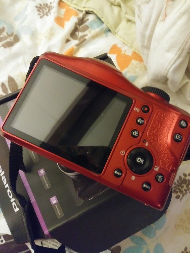 Great Valentines Gift! Like New!!! Polaroid iE1530 18 mp Digital Camera