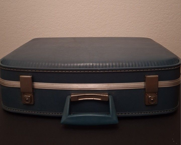 60s-70s Vintage Hard Case Blue Suit Case